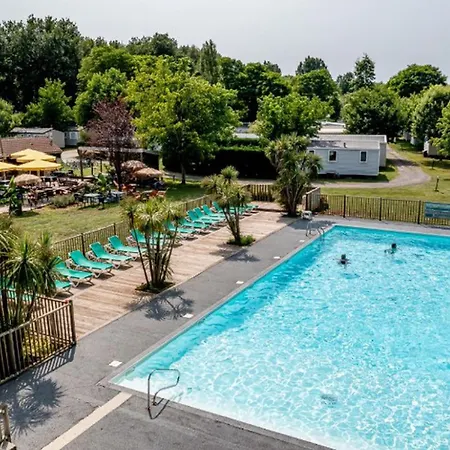 Camping Mobil-home 6 Pers, Terrasse Spacieuse - Api-1-52-1639